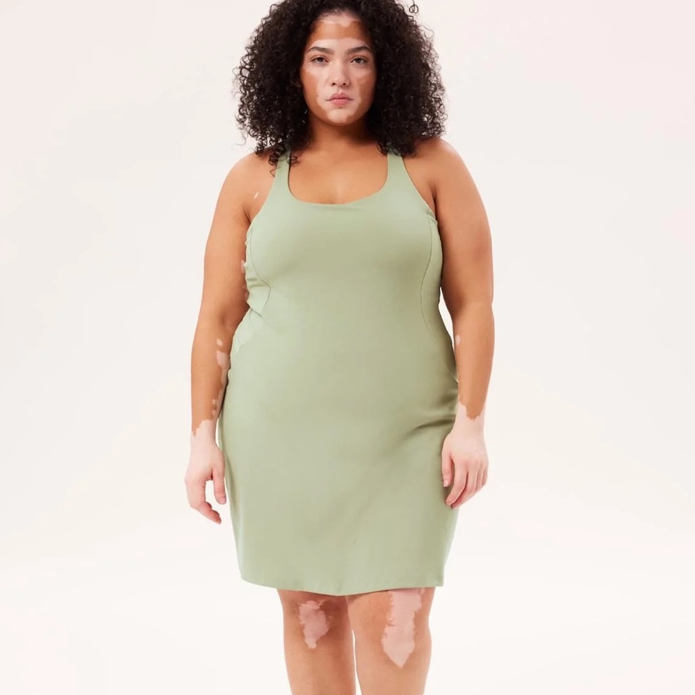 NEW GIRLFRIEND COLLECTIVE paloma racerback dress in match green